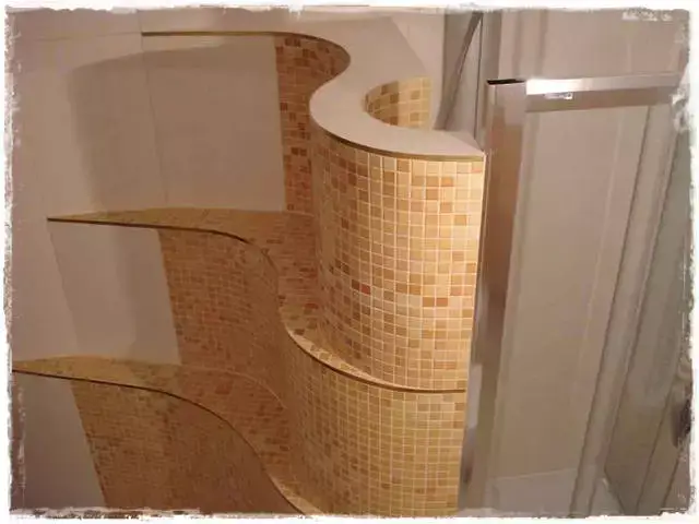 fürdőszoba hajlított falak